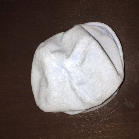 SALE (must bundle) baby blue velvet baby hat - Picture 3 of 6